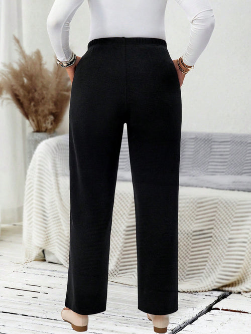 Calça Plus Size Reta com Cintura Elástica