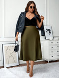 Saia Plus Size Midi em Cetim
