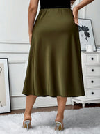Saia Plus Size Midi em Cetim 