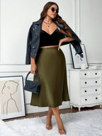 Saia Plus Size Midi em Cetim 