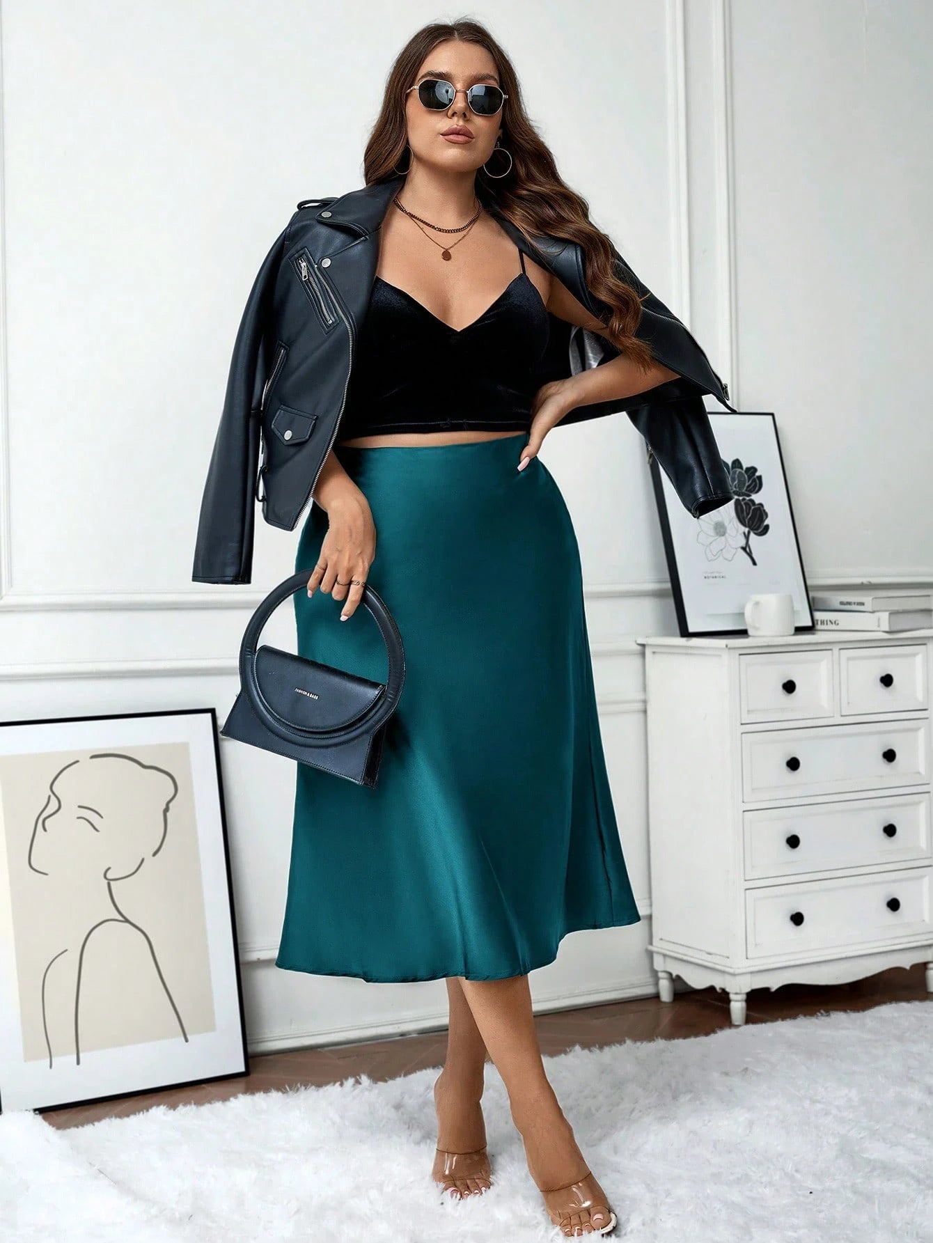 Saia Plus Size Midi em Cetim 