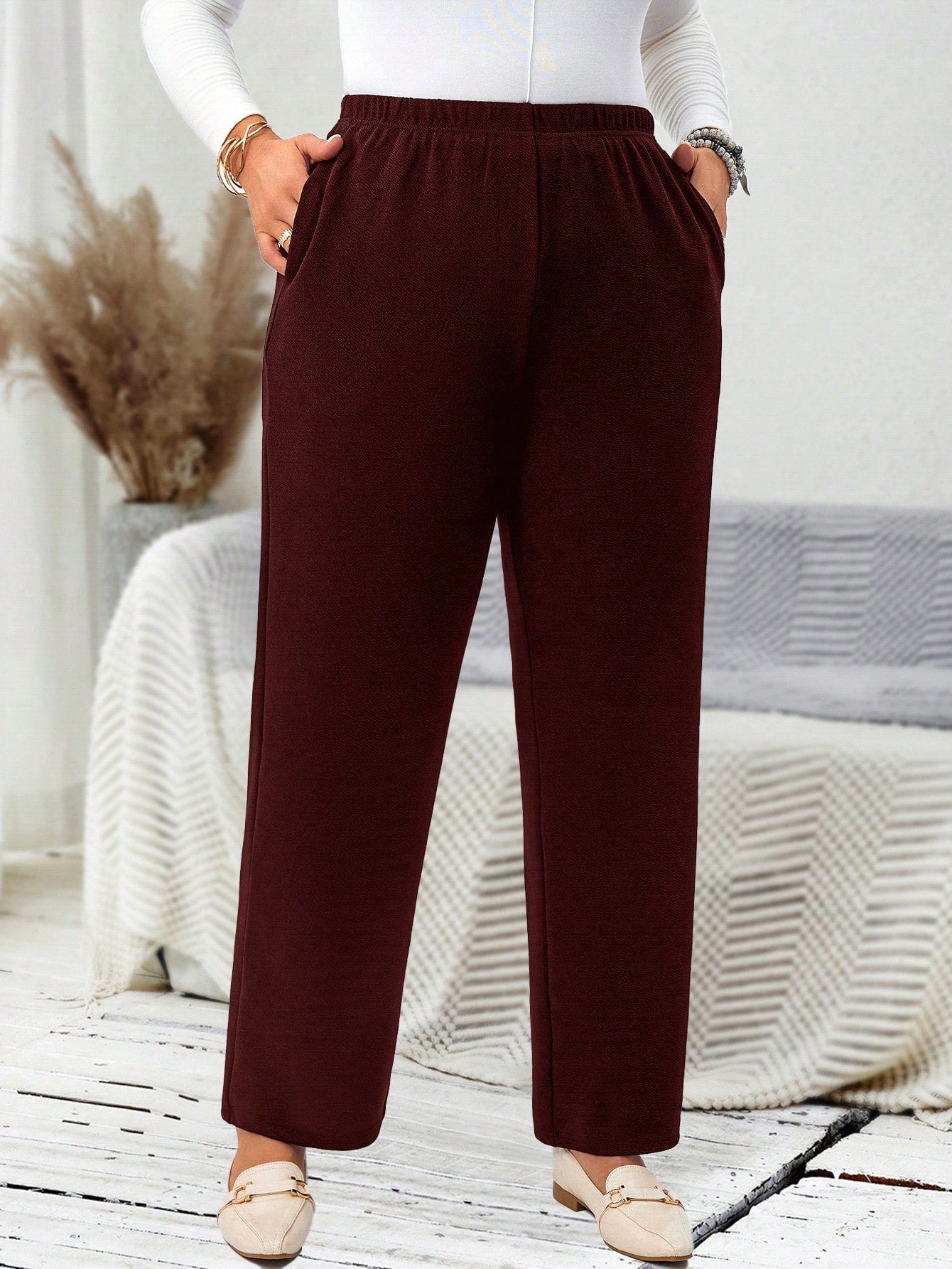 Calça Plus Size Reta com Cintura Elástica