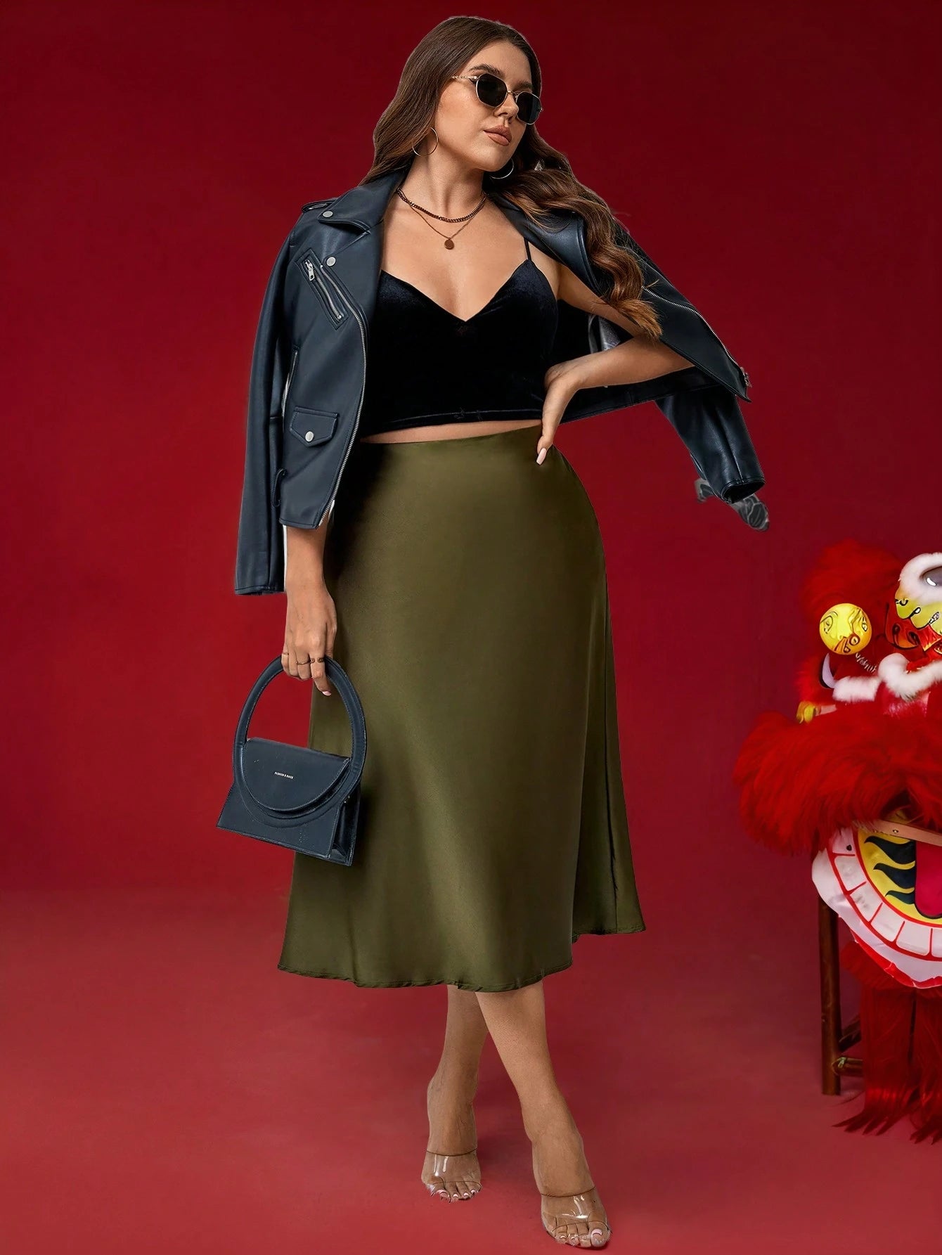 Saia Plus Size Midi em Cetim 
