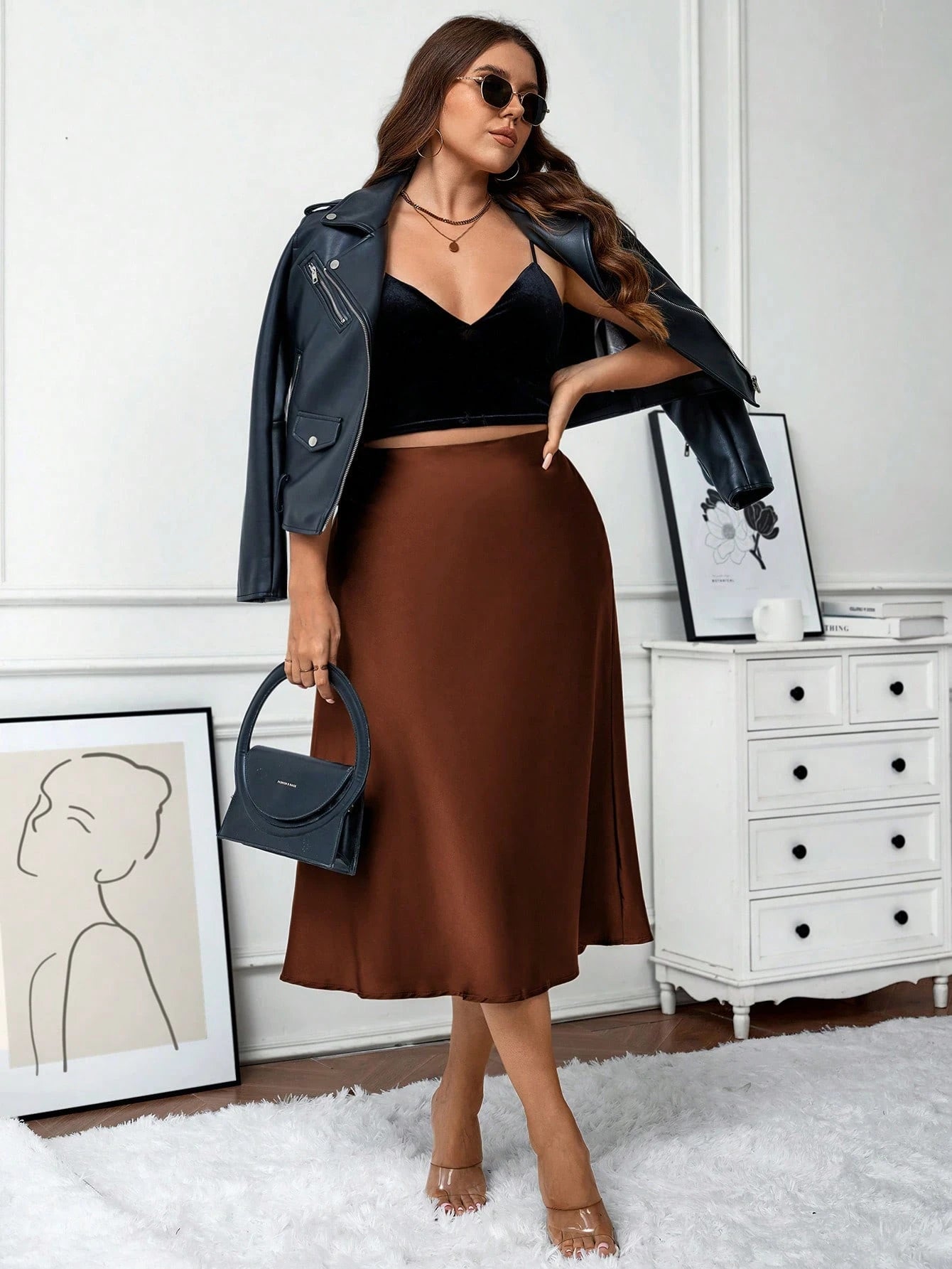 Saia Plus Size Midi em Cetim 