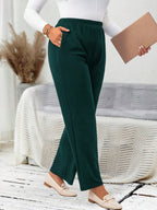 Calça Plus Size Reta com Cintura Elástica
