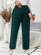 Calça Plus Size Reta com Cintura Elástica