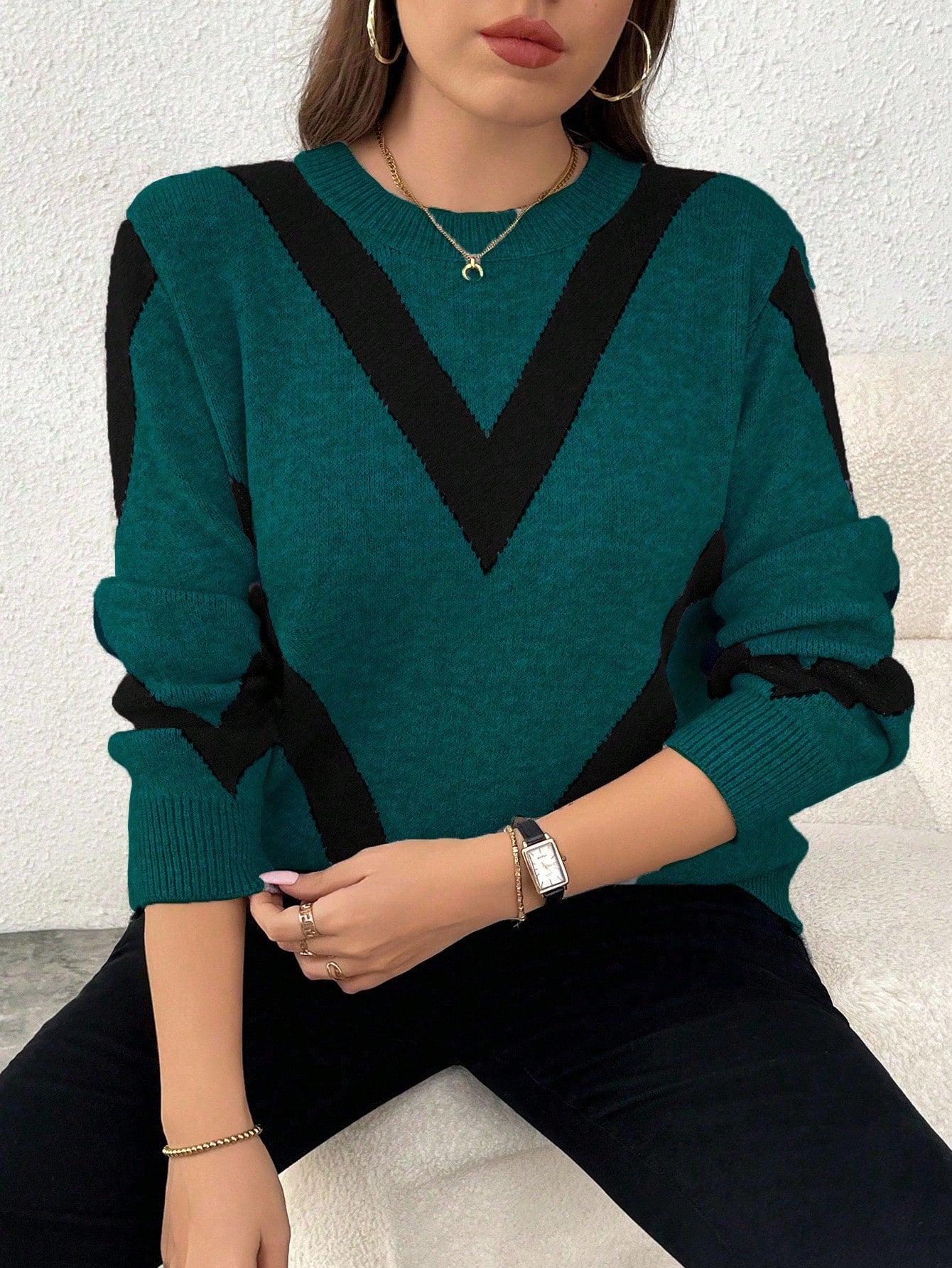 Suéter Plus Size Feminino Detalhe em V