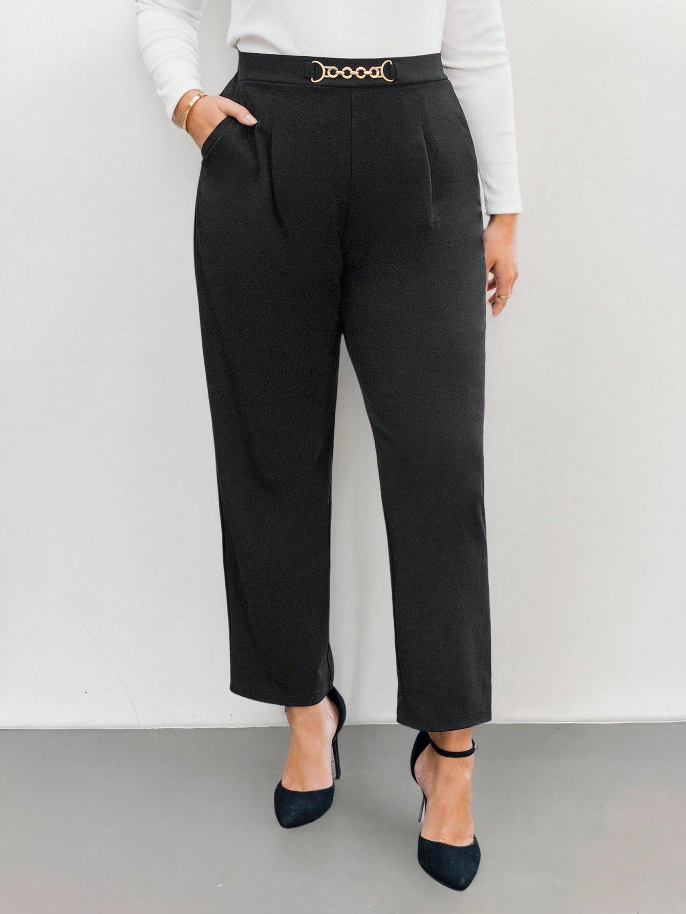 Calça Reta Plus Size Feminina Social com Cinto
