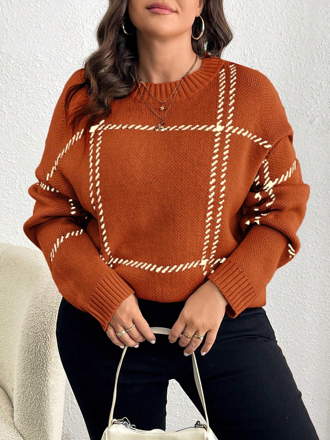 Suéter Feminino de Tricô Xadrez Gola Redonda Plus Size