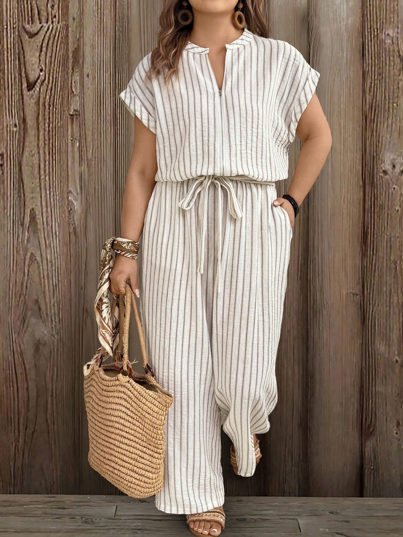 Macacão Plus Size Feminino Listrado Casual 