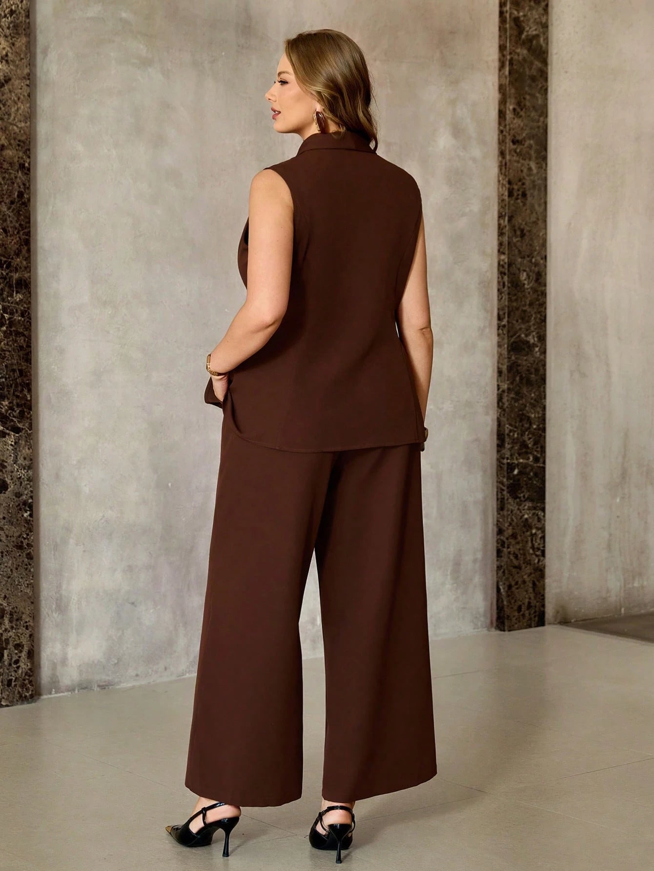 Conjunto de Alfaiataria Plus Size Colete e Calça Feminino