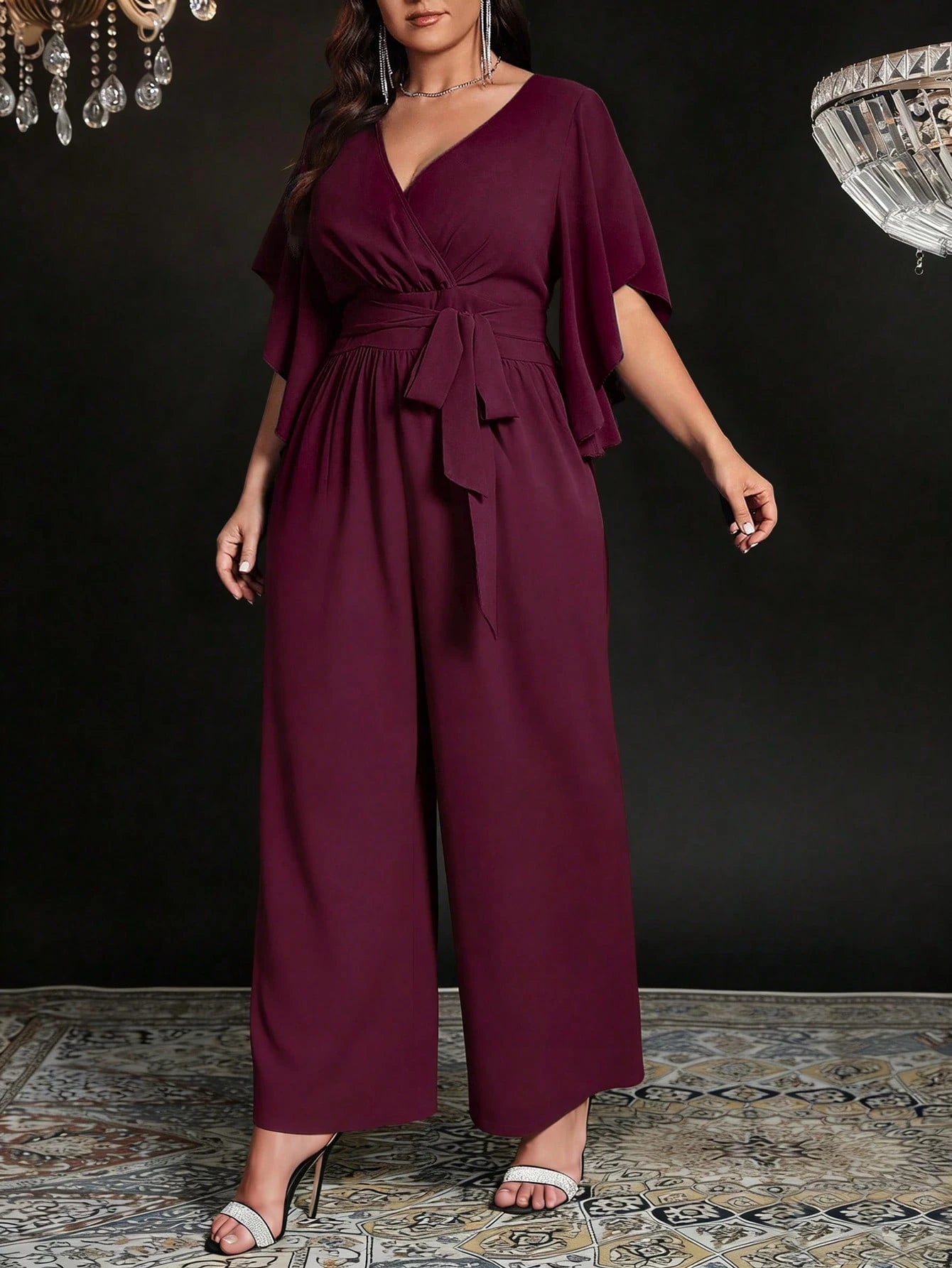 Macacão Feminino Plus Size Manga Curta Pantalona