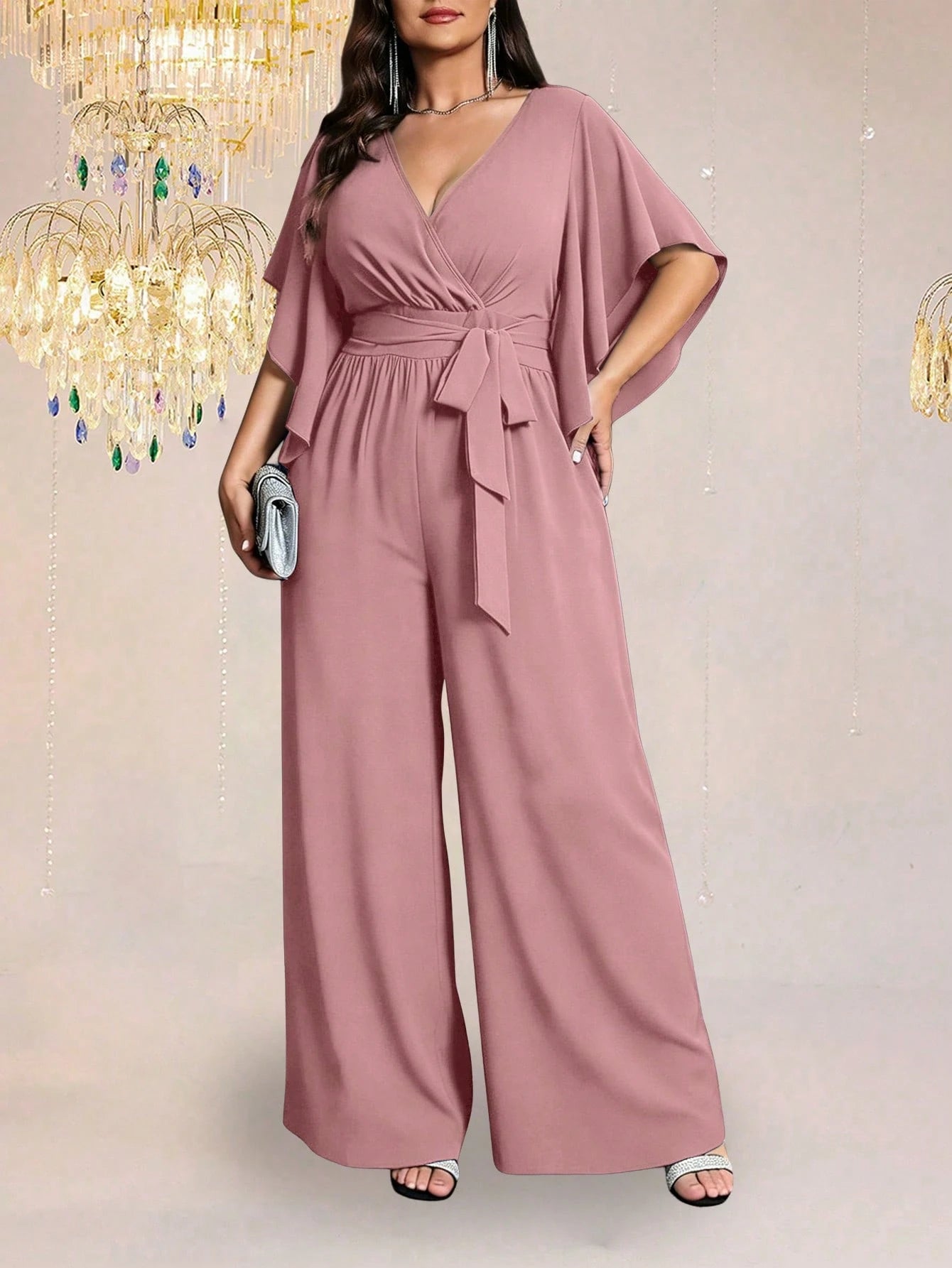 Macacão Feminino Plus Size Manga Curta Pantalona