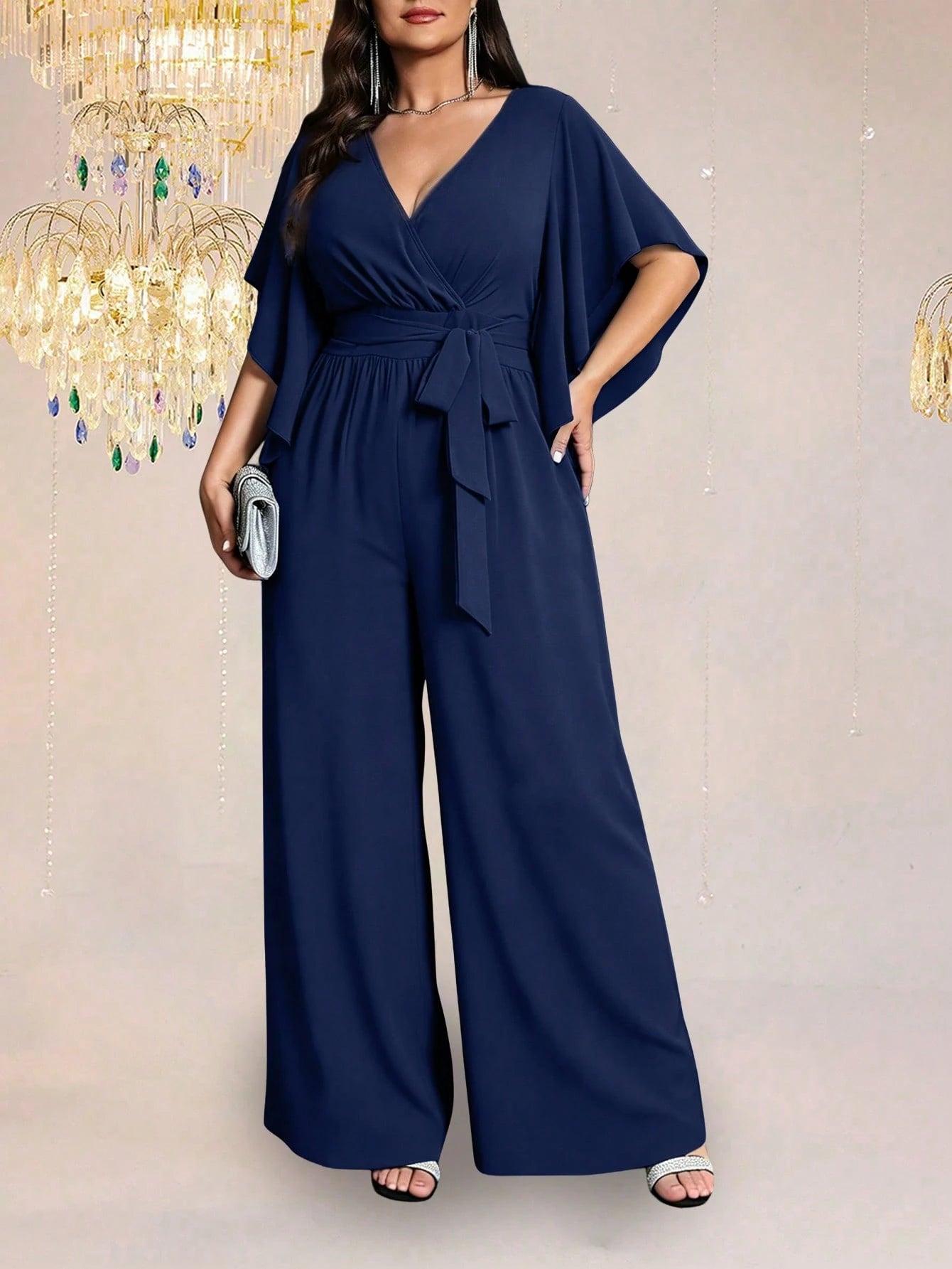 Macacão Feminino Plus Size Manga Curta Pantalona
