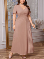 Vestido Plus Size Longo Elegante Plissado