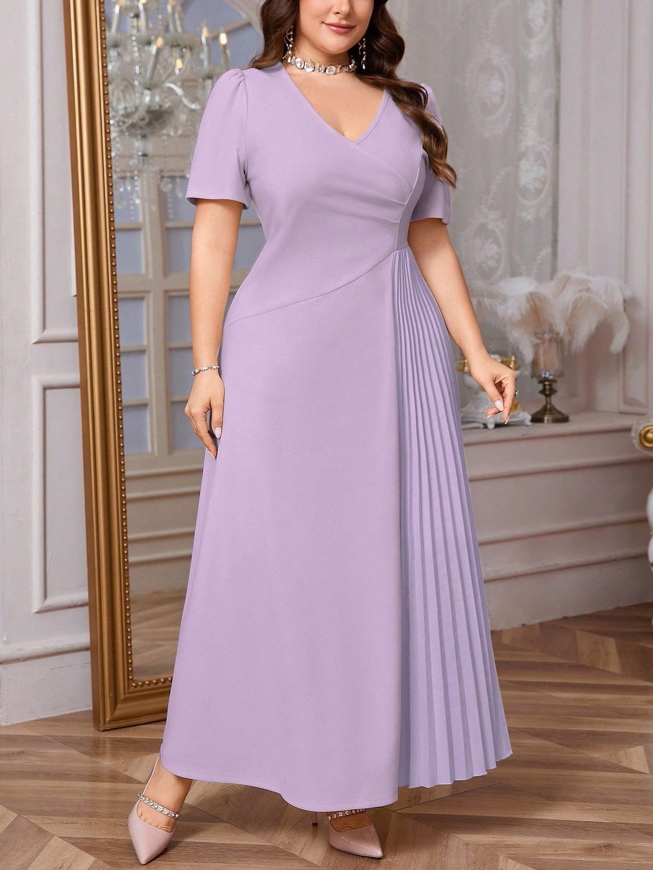 Vestido Plus Size Longo Elegante Plissado
