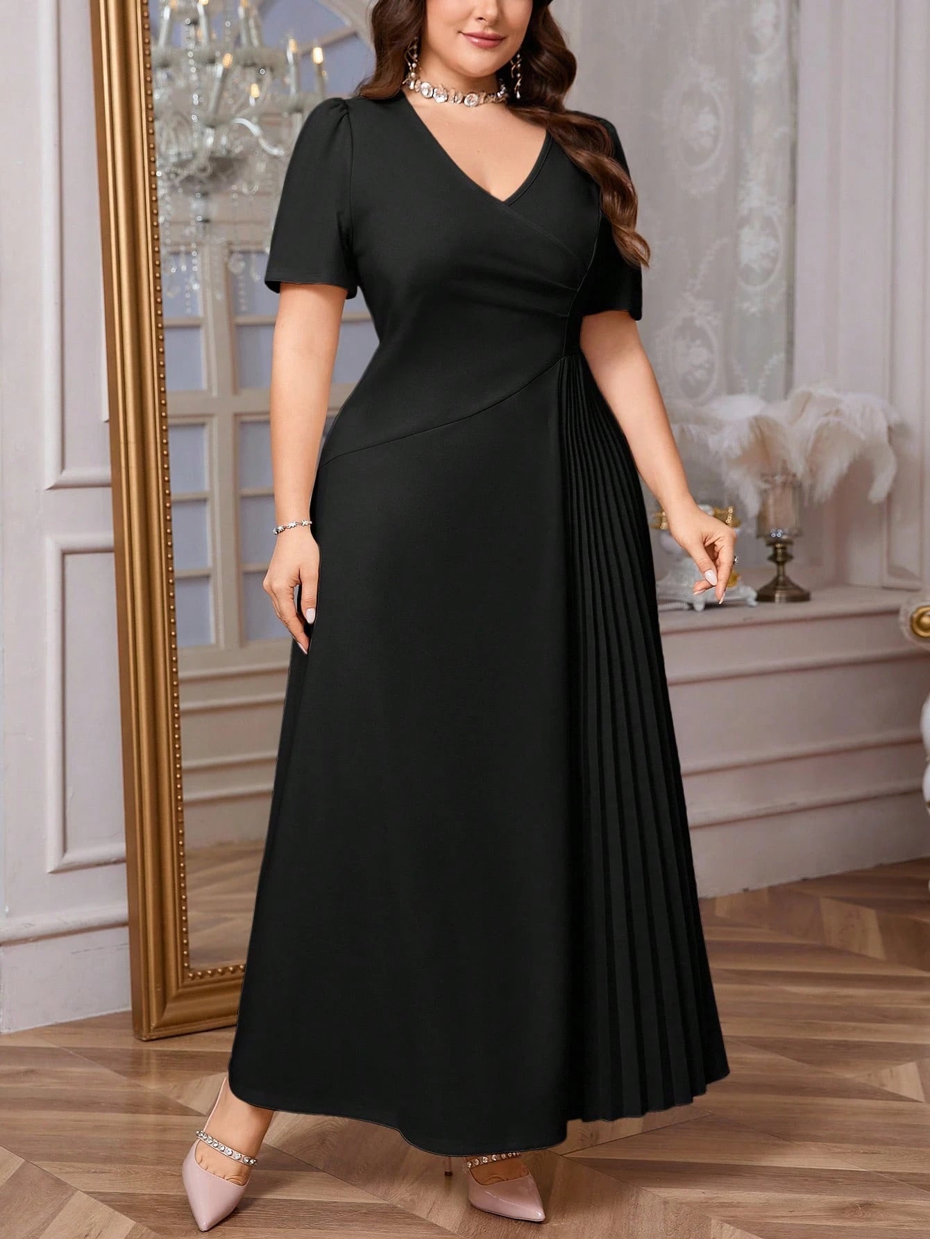 Vestido Plus Size Longo Elegante Plissado