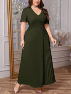 Vestido Plus Size Longo Elegante Plissado