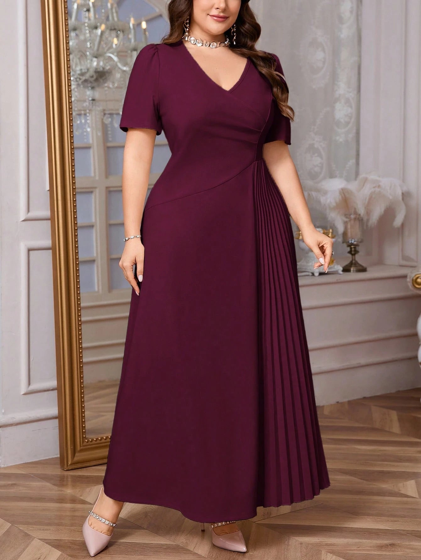 Vestido Plus Size Longo Elegante Plissado