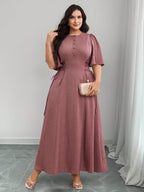 Vestido Plus Size Longo com Amarração na Cintura