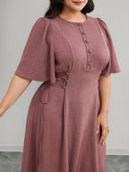 Vestido Plus Size Longo com Amarração na Cintura