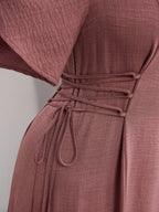 Vestido Plus Size Longo com Amarração na Cintura