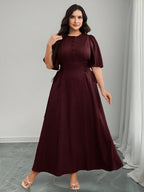 Vestido Plus Size Longo com Amarração na Cintura