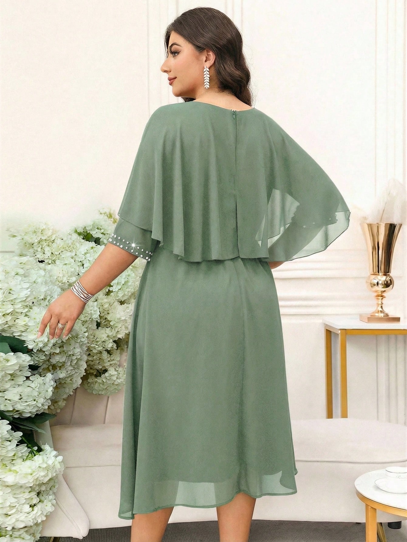 Vestido Plus Size Midi Festa com Brilho em Chiffon