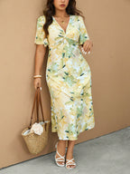 Vestido Plus Size Midi Floral Decote V
