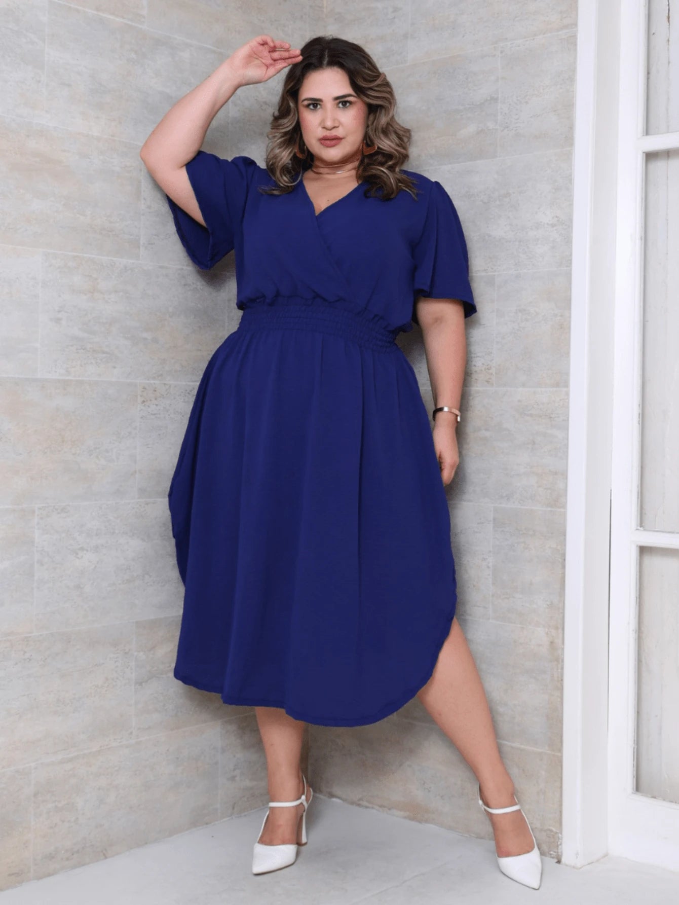 Vestido Plus Size Midi Transpassado Manga Curta