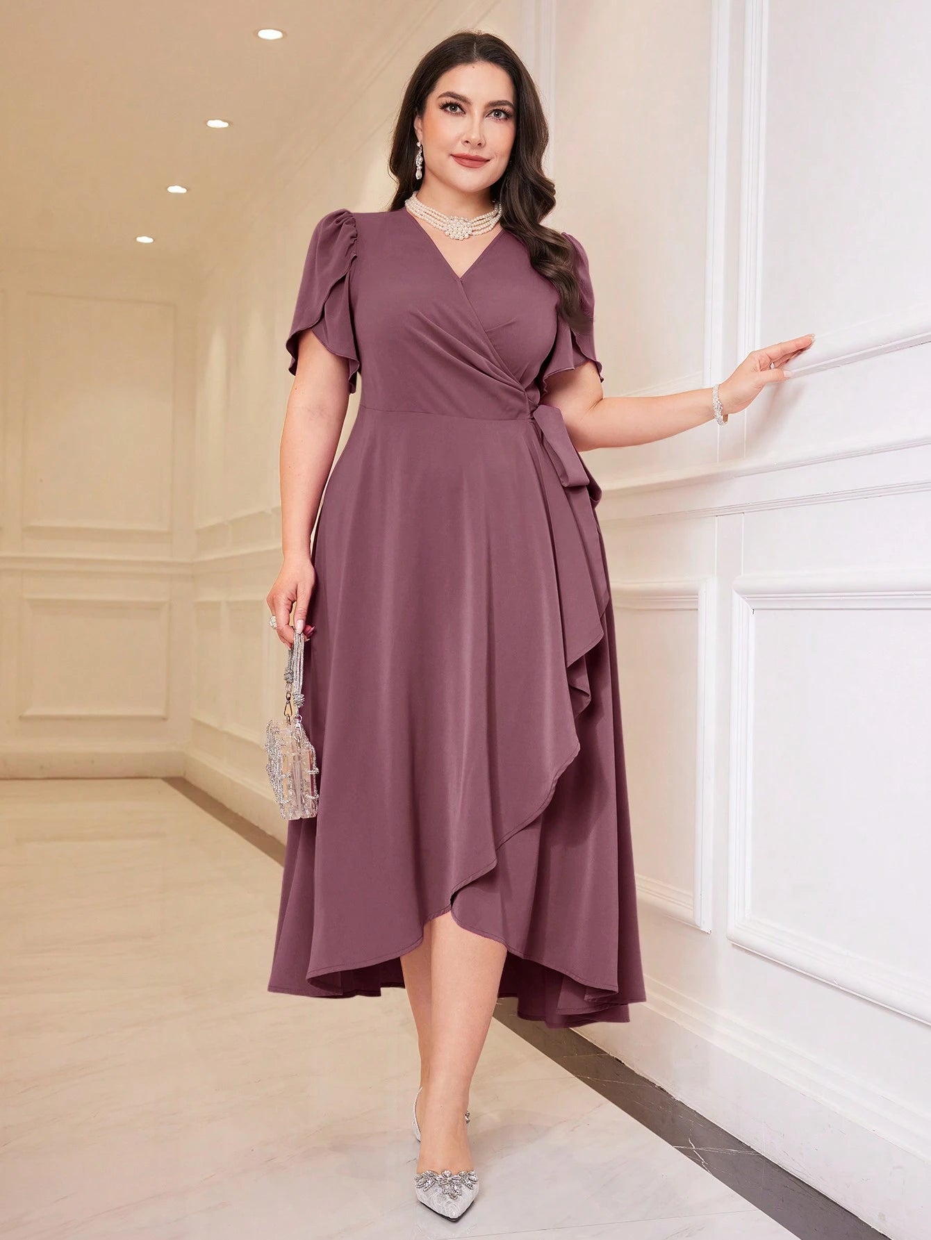 Vestido Plus Size Social Midi Transpassado