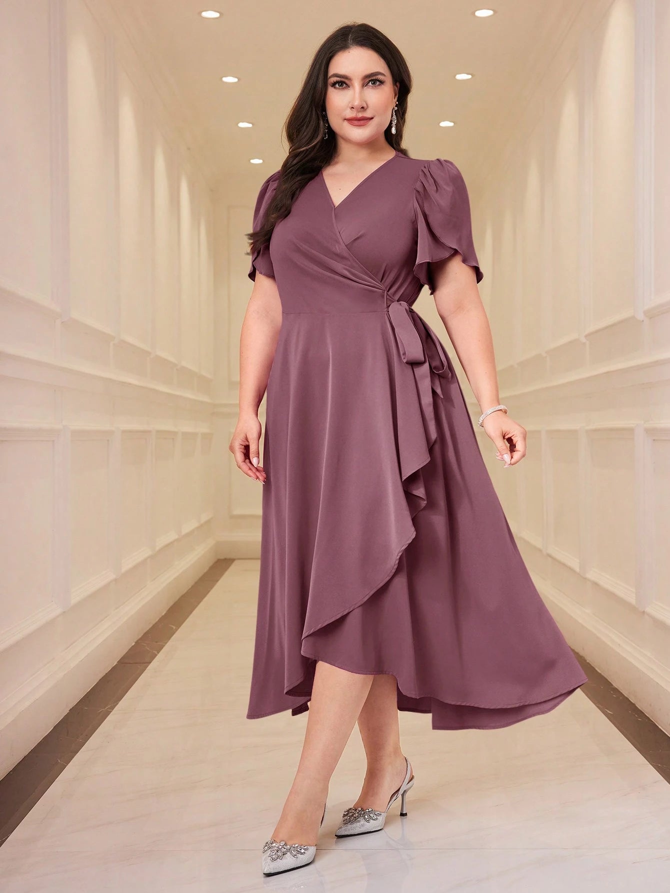 Vestido Plus Size Social Midi Transpassado